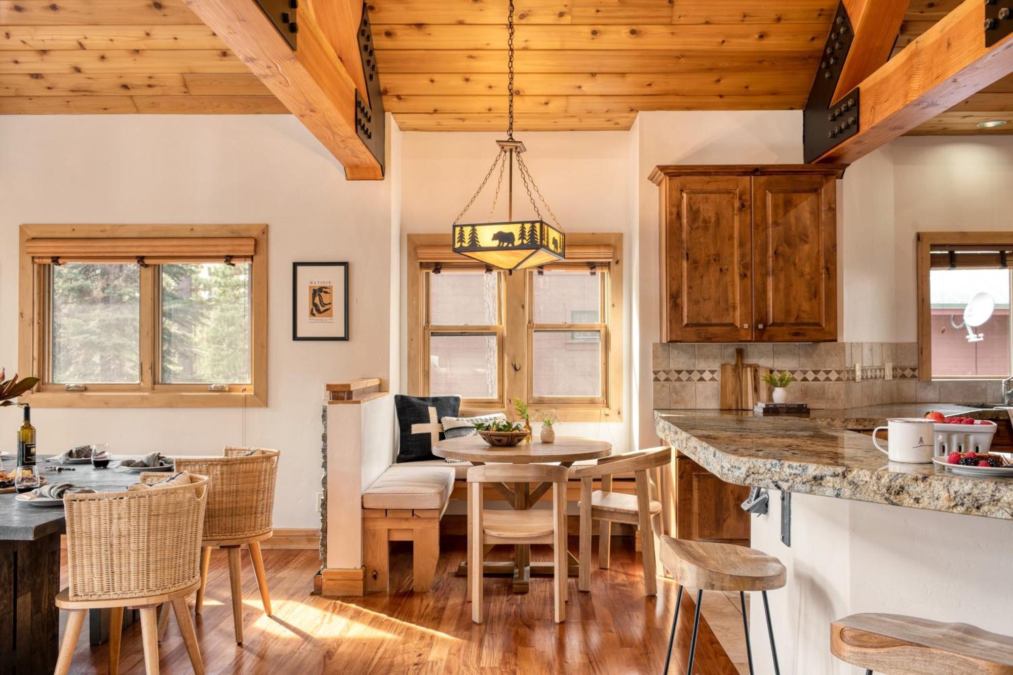 Coyote Moon By Avantstay Cabin Wsauna Mins From Dt Truckee Northstar 外观 照片